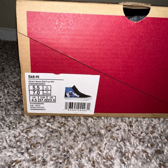 Shark Week X Vans Sk8 hi - Picture 8 of 8